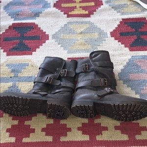 NWT Roxy fur lined boots